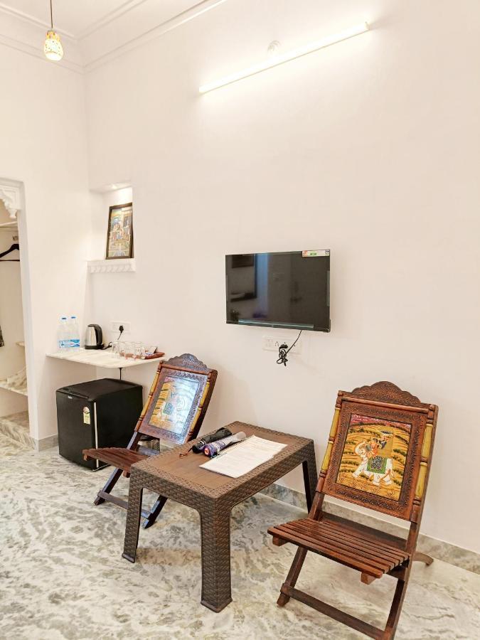 Prakash Ji'S Haveli -Luxurious Lakeside Retreat- Hotel Udaipur Exterior foto